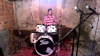 Platero y tú-Tiemblan los corazones (cover drums)