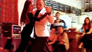 Video thumbnail for Loca de Amor (Biagi) Kata Zuñiga y Gonzalo Angeles. La Mordidita #tango  20jun25 (1/3)