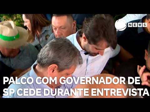 Palco com governador de São Paulo desaba durante entrevista em Cândido Mota