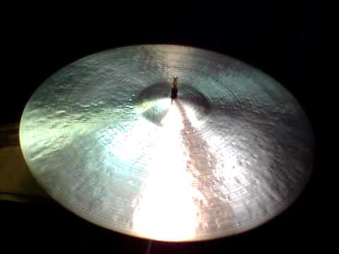 22 Kontroversial Ride, 2302g - Handcrafted cymbals by Craig Lauritsen.MOV