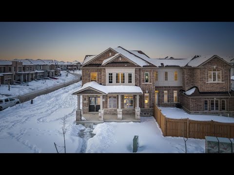 40 Hahn St, Whitby, ON L1P 0G9