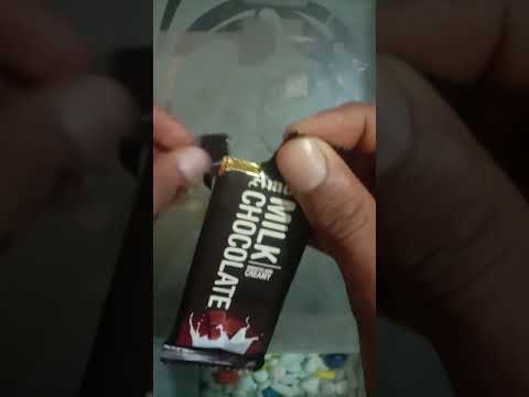 AMUL CHOCOLATE MILK 😍smooth AND creamy 👍🤤#short #chocolate #amul #sweet