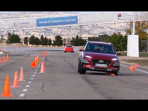 Hyundai Kona 2018 – Maniobra de esquiva (moose test) y eslalon | km77.com