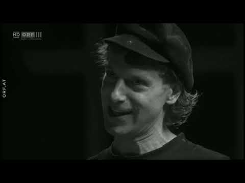 Andre Heller ft. Voodoo Jürgens – Wean du bist a Taschenfeitl