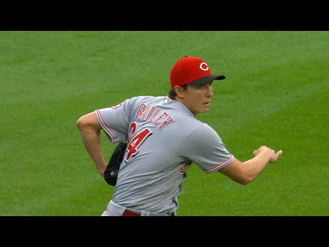 8/1/17: Bailey sharp, Winker gets first homer in win