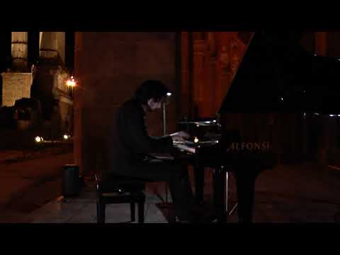 Alessandro Conti plays Philip Glass Piano Etude No.16