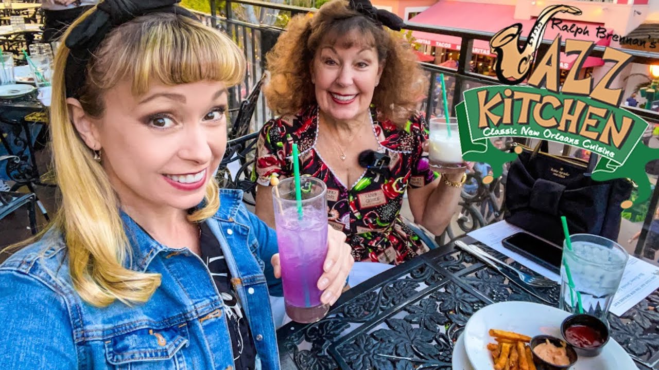 Our First Time at Ralph Brennan’s Jazz Kitchen! | Beignet’s, Delicious Food, & Fun Drinks