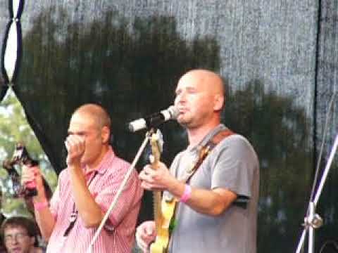 BUTY - Nad stádem koní, 21. 8. 2004, Hoštice u Volyně - Stodola Michala Tučného 2004 - 2/3