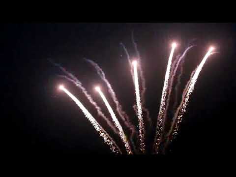 PFX5204 (14PFX5204): Dominator 25 Shot Fan - Five Point Silver Comet Cake