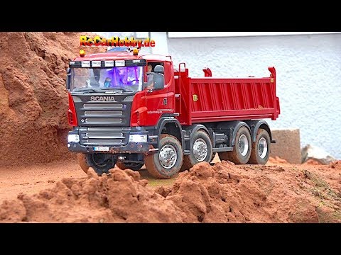 AMAZING R/C TRUCK ACTION - CONSTRUCTION WORLD - Mar 2018 p6