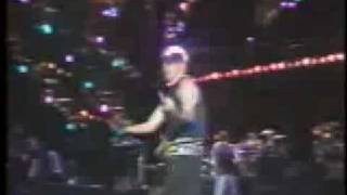 Titãs, eu não sei fazer música, ao vivo no Hollywood Rock de 92