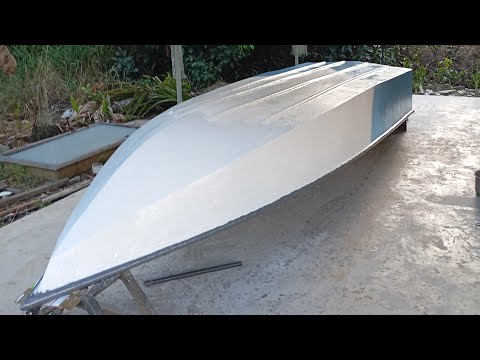 make your own 12 foot long fiberglass boat using a plywood mold