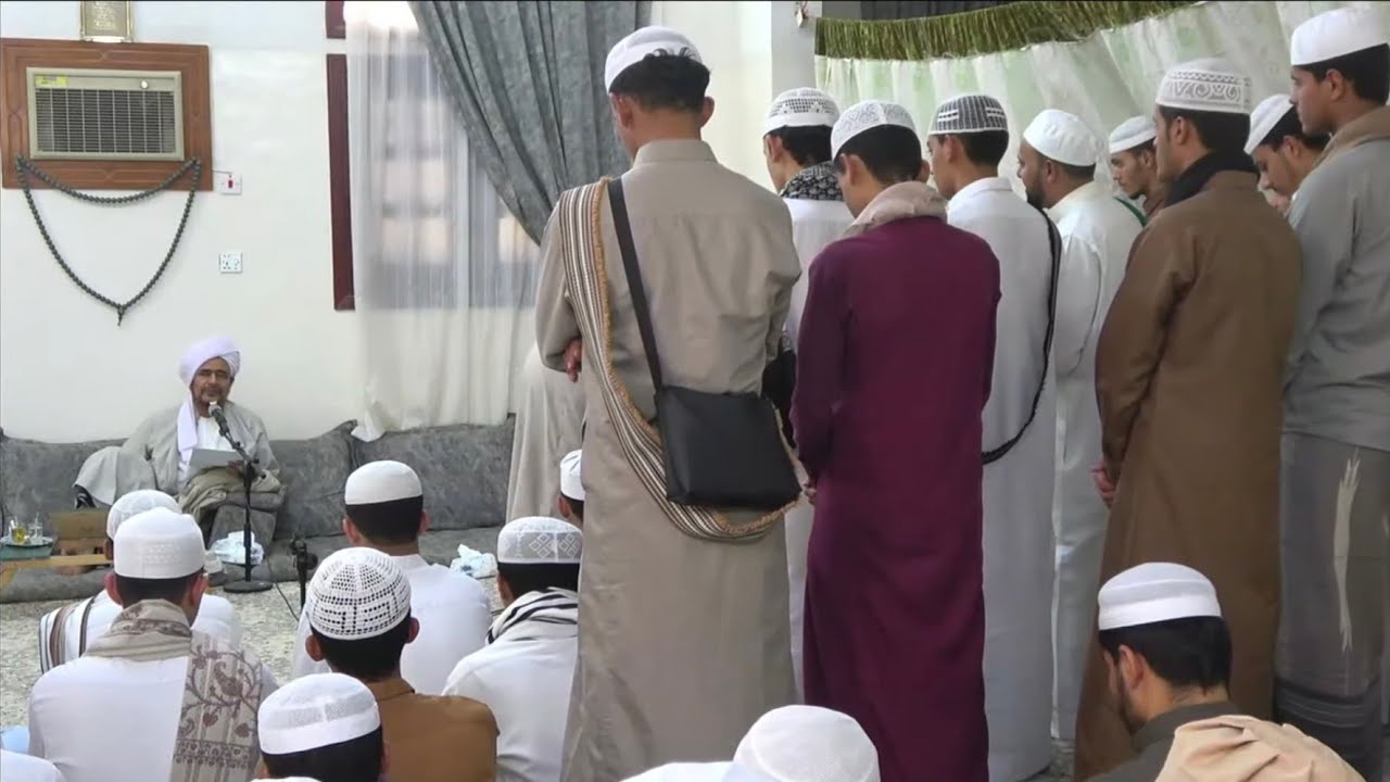 مباشر: جلسة مع طلاب #الدورة32 من وادي حضرموت - الإثنين 4 ربيع الأول 1448