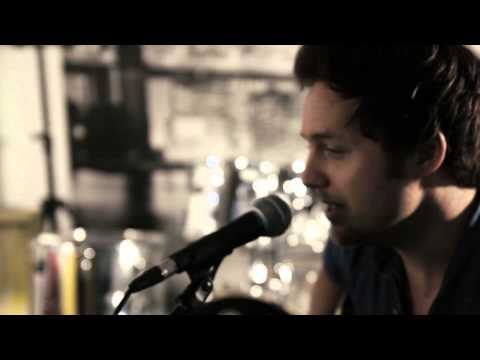 Latch - Disclosure ft. Sam Smith (Nick Howard  & Hannah Trigwell acoustic cover)