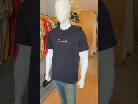 Camiseta Signature Black - FreeSurf #riodejaneiro #duquedecaxiasrj #mage #cachoeirasdemacacu #sbt