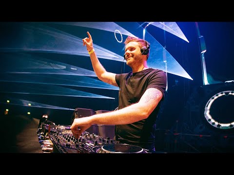 Sneijder plays 'Ben Gold & Sivan - Stay (Sneijder Remix)' (Live at Transmission Sydney 2020)
