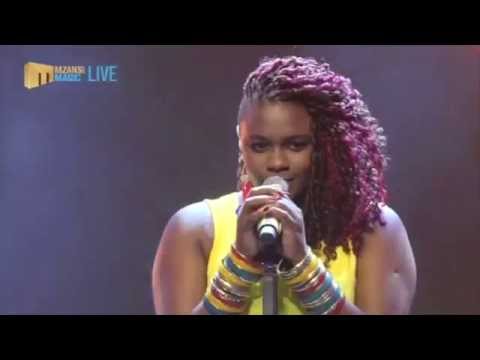 Top 8 Performance: Amanda sings Paradise Road