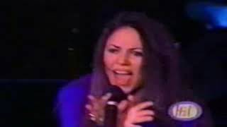Shakira - Quiero (Live Music Video)