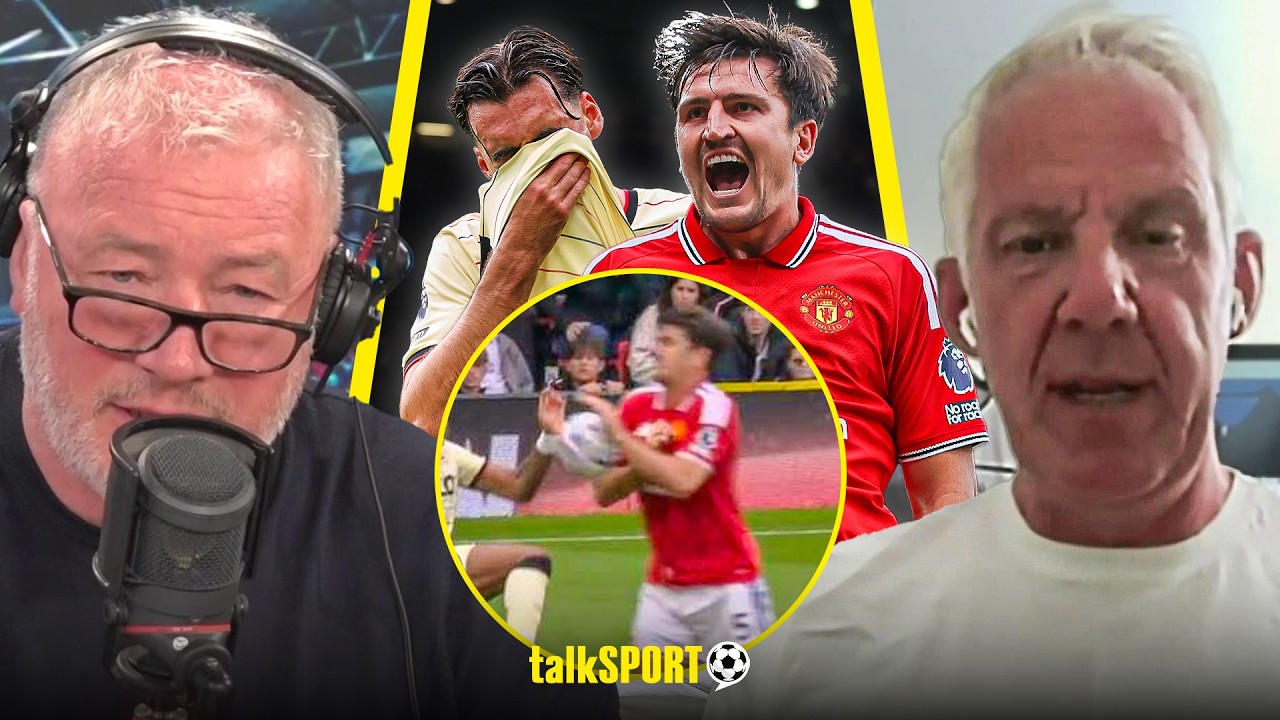 "IT"S HANDBALL!" McCoist & Foy DISAGREE over Man United's CONTROVERSIAL 'handball' goal vs Ipswich!