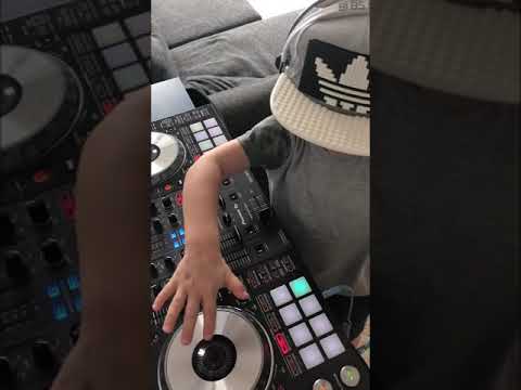 20 mins of Rave/Harcore Classics - Mixed By Dj Archie (age 4)