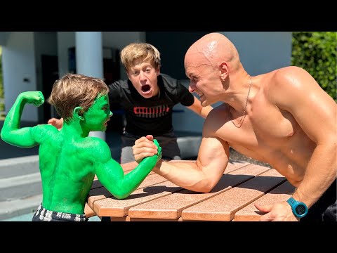 Little Hulk gegen Deny Montana und Armdrücken mit dem stärksten Jungen der Welt