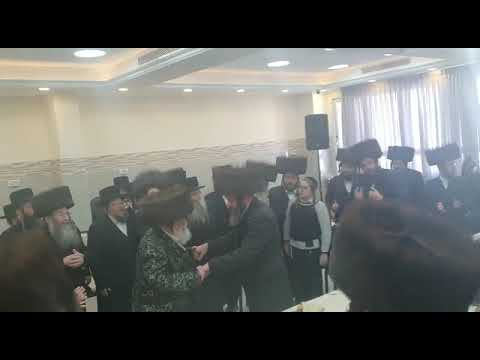 Viznitzer Rebbe Attends Sheva brochos For The Son Of The Pittsburgher Rebbe  - Adar II 5782