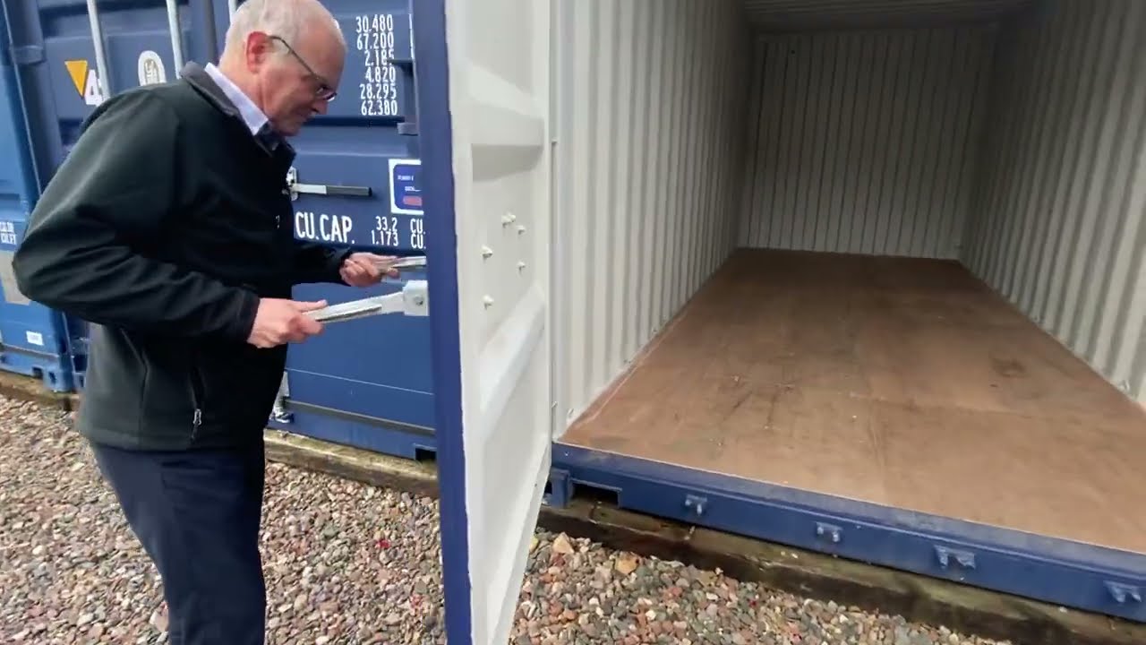 How to open and close a shipping container with Storage Carlisle® | It’s easy