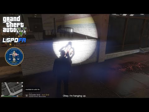 GTA V- LSPDFR 0.4.6 - LSPD/LAPD - Rainy Night City Unmarked Patrol/Zombie Trying To Run - 4K