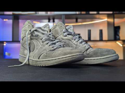 Reviving your premium black suede Air Jordan 1s [How to wash/care for suede]