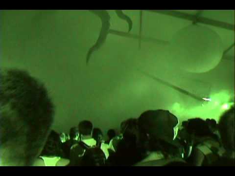 Green Explosion in Carl Cox Tent @ Ultra Music Fest. Miami 2009