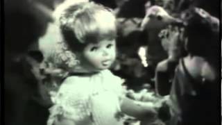 CRYSTAL CASTLES - DOLLS (MUSIC VIDEO)