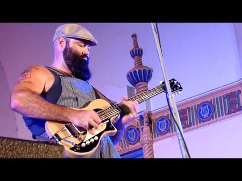 Reverend Peyton's Big Damn Band - We deserve a happy ending! - Live