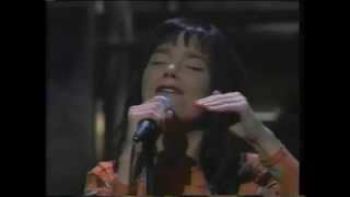 Björk - Hyperballad live on the Late Show with David Letterman (1995)