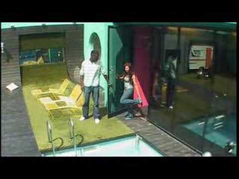 Big Brother 8 UK : Amy the Glamour Model Enters the BB House