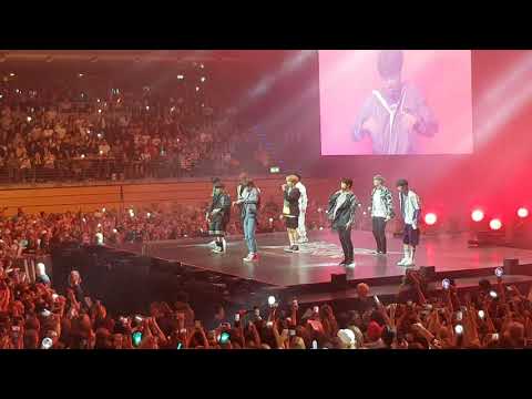 Stray Kids - Hellevator (KBS Music Bank in Berlin)