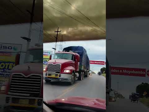 🚨🔥 ¡ATENCIÓN! Así se siente cruzar el letrero de bienvenida a MOYOBAMBA… simplemente otro nivel 🌿💚