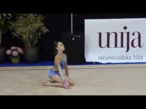 Ekaterina Chapurina (RUS) ball junior 03 - MTM 2013