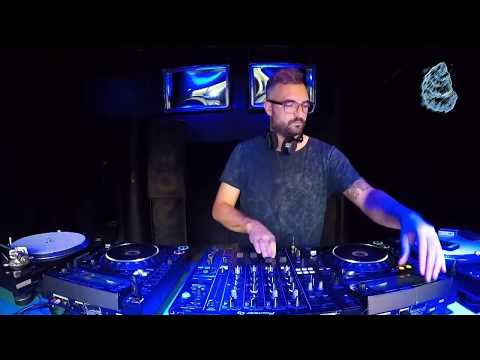 The Blue Oyster: CZUMI / 02.07 / 20 - 21