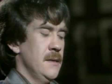 Dick Gaughan - Flooers o' the Forest