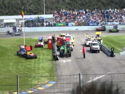 Frankie Wainman Jr vs Jessy De Bruyn - Final - Stock cars F1 at Venray Raceway (NL) - 21/08/2011