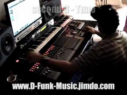 DJ DOC produce a Gangsta Beat in 5.30 minutes