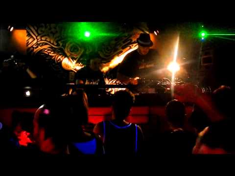 Billx vs Keygen YES PAPA PARTY @ Breakout Sardinia (official video) 18-01-2014