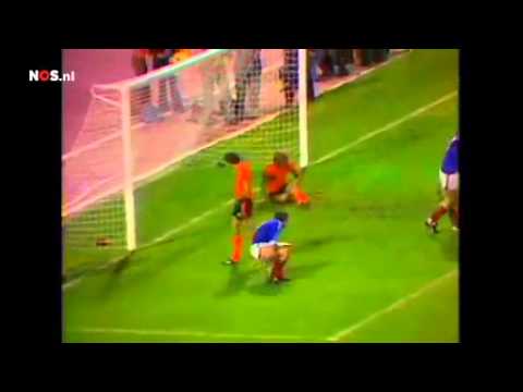 1976.06.19. Netherlands v Yugoslavia 3-2 (Highlights) (Version 2)