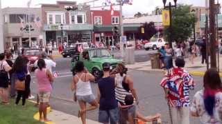 preview picture of video 'Puerto Rican Parade in Vineland, NJ 2013 Jeeps and more Jeeps'