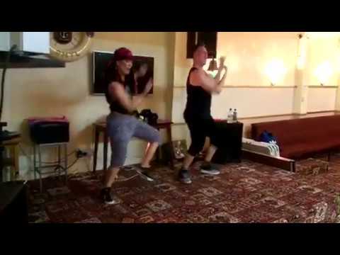 Zumba Reggaeton Sigueme Y Te Sigo