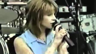 Patty Loveless – Lonely Too Long (Live)
