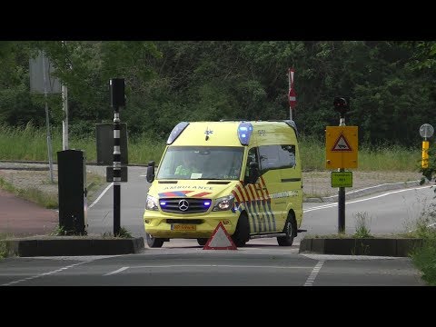 Bussluis werkt niet, Ambulance met Spoed moet omrijden naar een melding in Purmerend