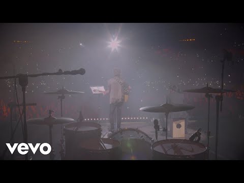 Videoclip de Sevilla (En Directo En El Estadio Olímpico De La Cartuja De Sevilla 2016) — Manuel Carrasco