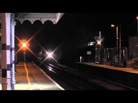 *RARE* WCRC's 37516 & 33029 Haul The Snow & Ice Treatment Train Through High Brooms Working 8Y98