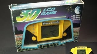 RetroGameCity: Gamplay eines kleinen Handhelds 3D LCD Space Castle